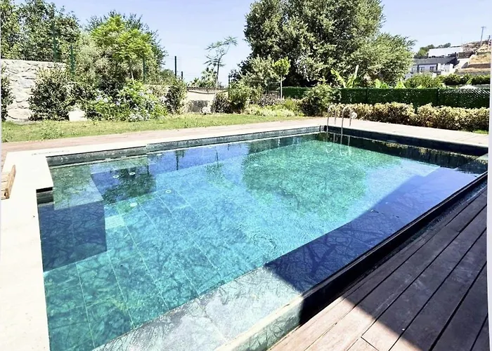 En Pier Private Pool Villa