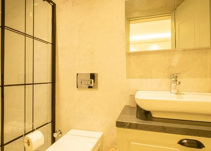 En Pier Private Pool Villa *