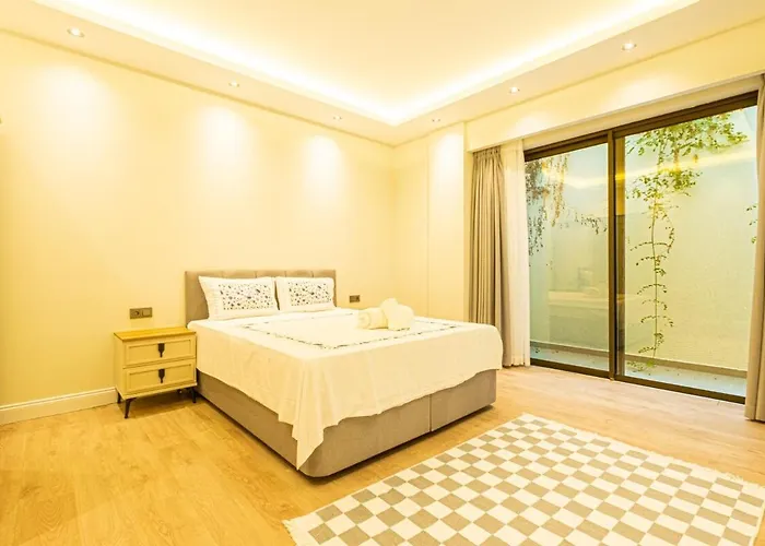 En Pier Private Pool